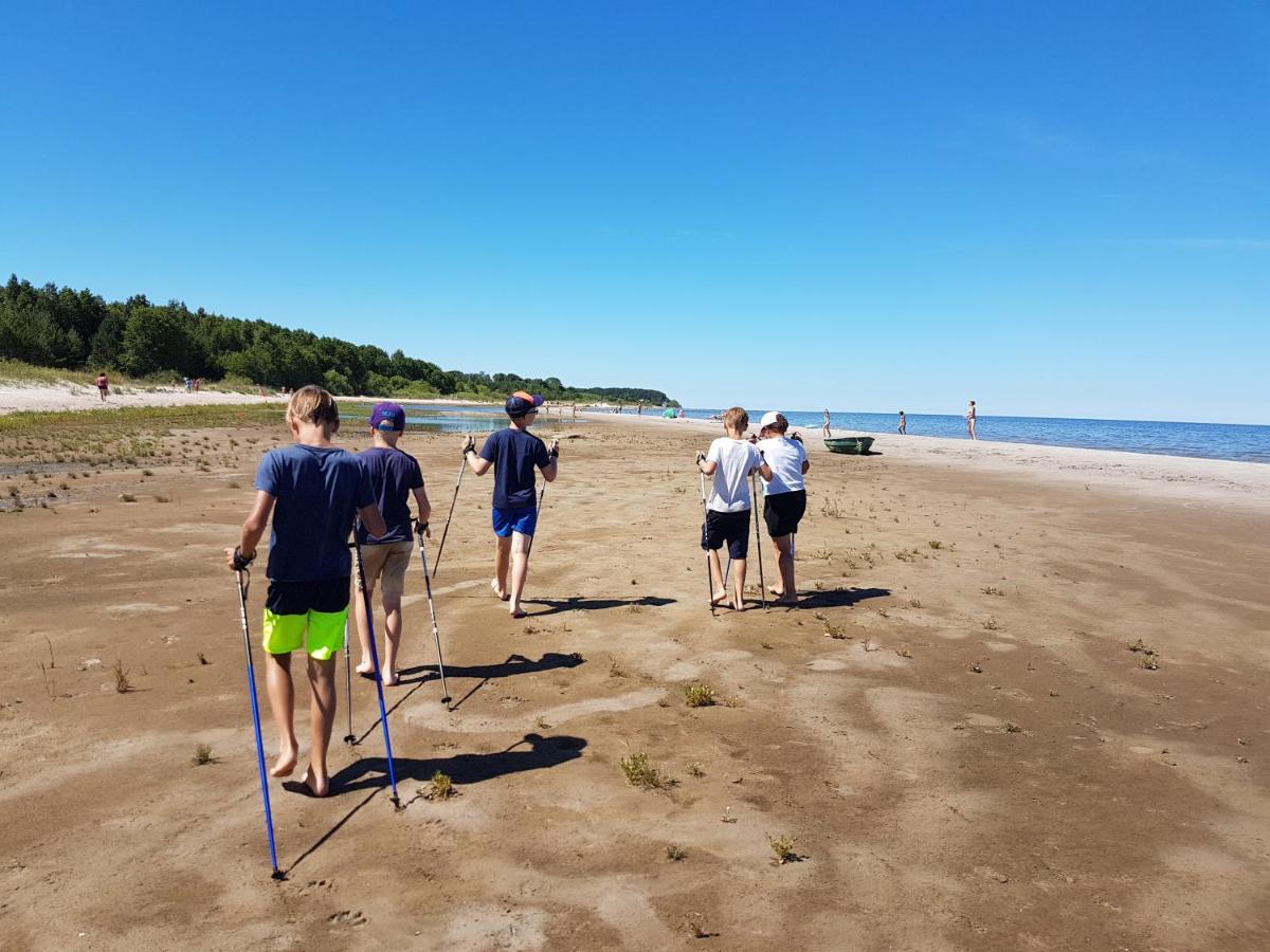 Kempings Stieres Un Majas Virtuve Upesgriva Zewnętrze zdjęcie
